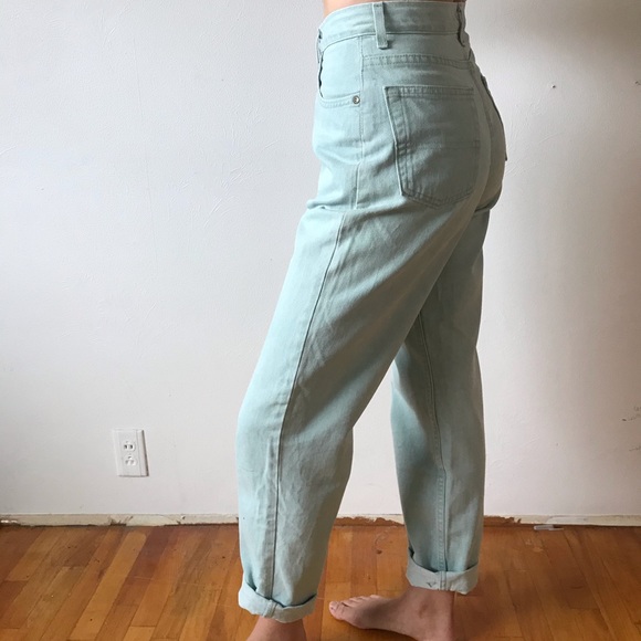 high waisted jeans - Picture 2 of 4